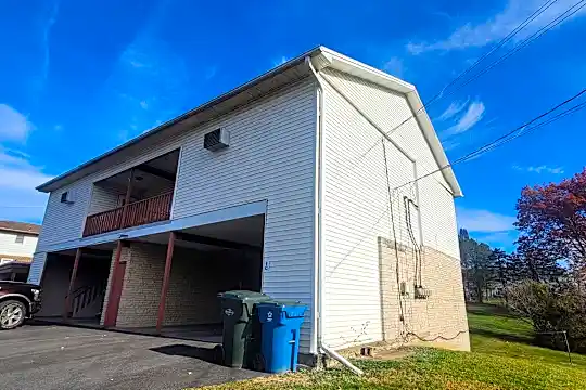 216 Stoner Dr Photo 1