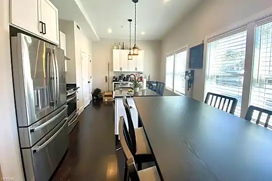 22 Cedar St Photo 1