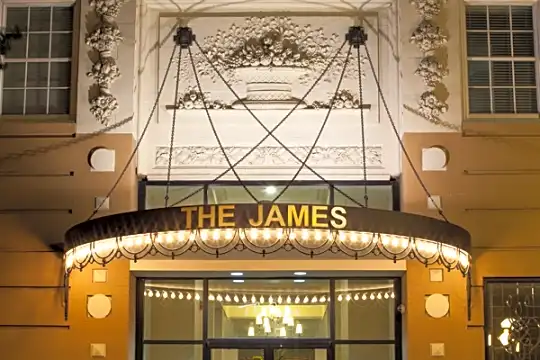 The James Apartments Photo 2