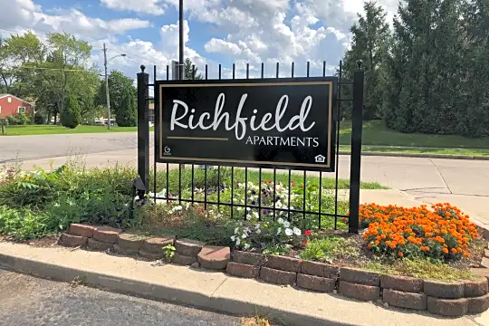 Richfield Apartments Photo 2