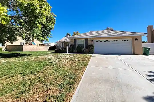40138 Becky Ln Photo 1