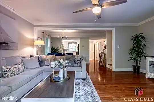149 Eaglewood Way Photo 2