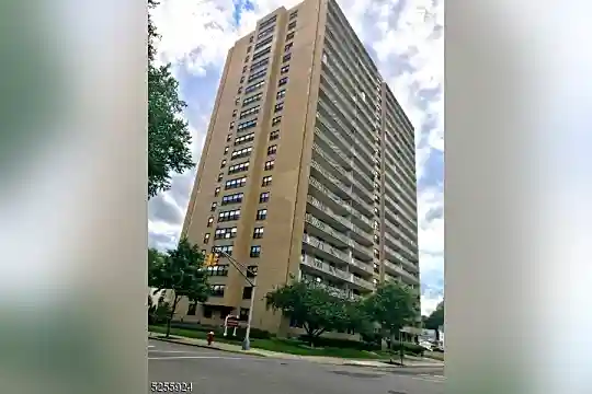 285 Aycrigg Ave #7I 1 Photo 1