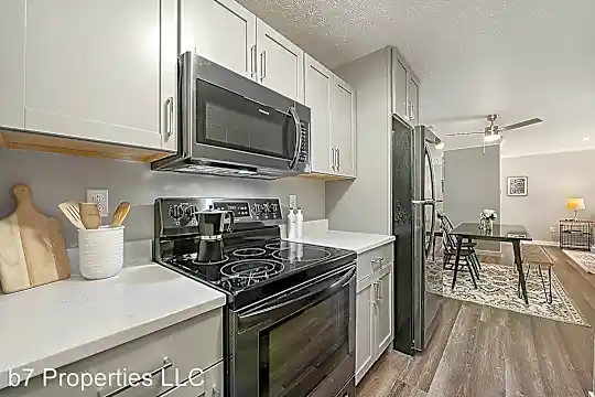 265 46th St Photo 1