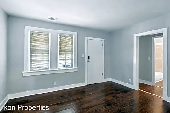 723 West 47th Street Photo 2