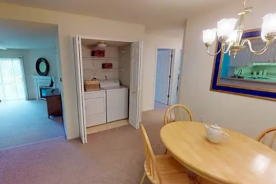 201 S High Point Rd #219F Photo 2