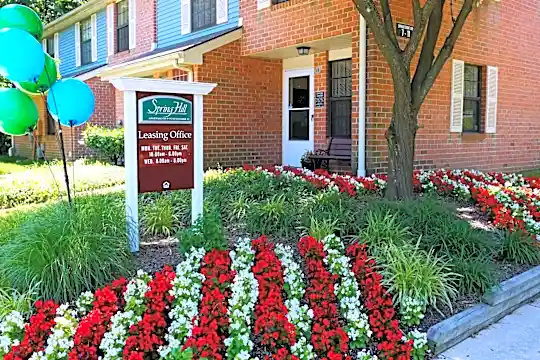 Cub Hill Apartments Photo 1