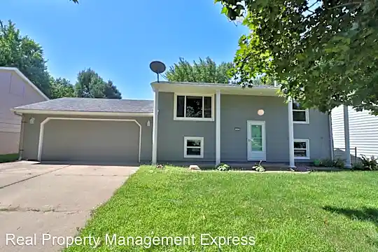 121 N. Meyer Ln. Photo 2