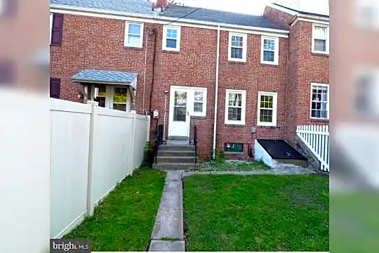 304 Diamond St Photo 2