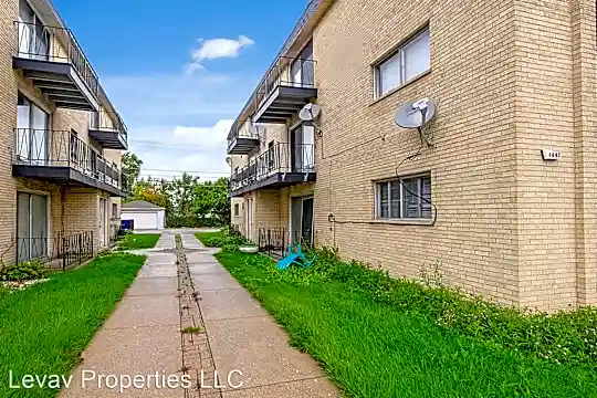 4642 W 79th St Photo 1