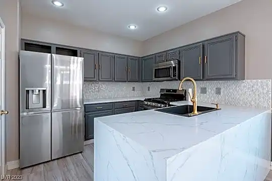 304 Magnolia Arbor St Photo 2