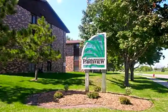 Parkview Apartments Photo 1