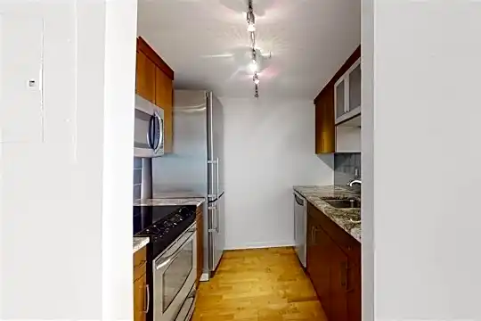 149 Essex St #4B Photo 2