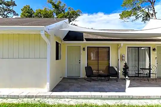 580 Skinner Blvd #1 Photo 1