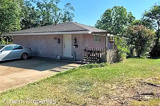 3312 Northview Dr Photo 1