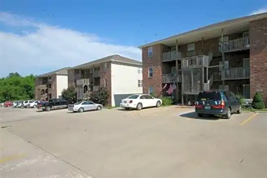 Parkside Apartments Photo 1