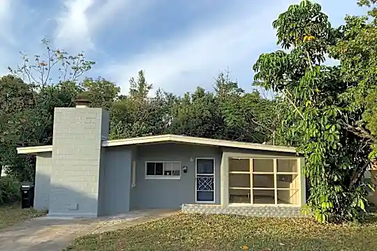 615 18th St Photo 1