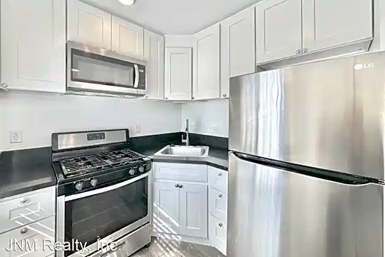 8910 S Avalon Blvd Photo 1