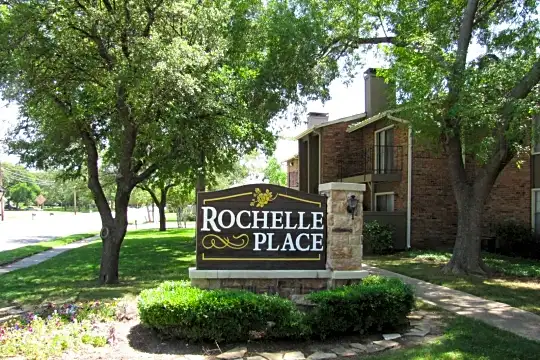 Rochelle Place Photo 1