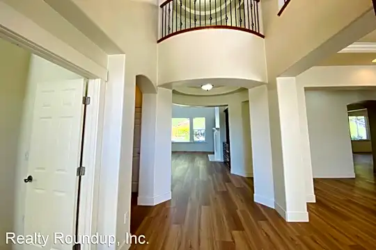 1697 Stone Canyon Dr Photo 2