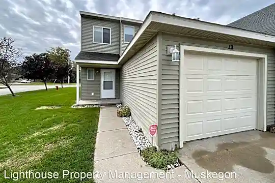 860 Marquette Ave Photo 2