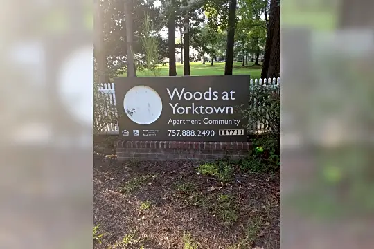 Woods At Yorktown Apartments Photo 2
