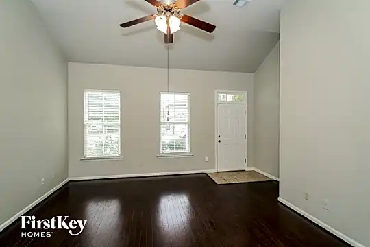 290 Morning Mist Lane Photo 2