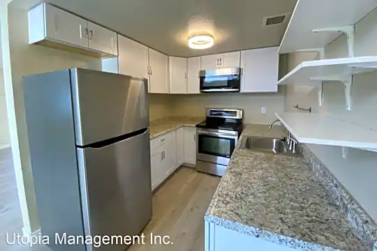 2872 Casey St Unit B Photo 1