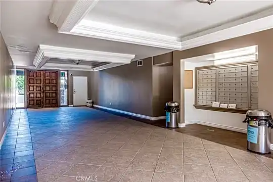 17900 Sherman Way #320 Photo 2
