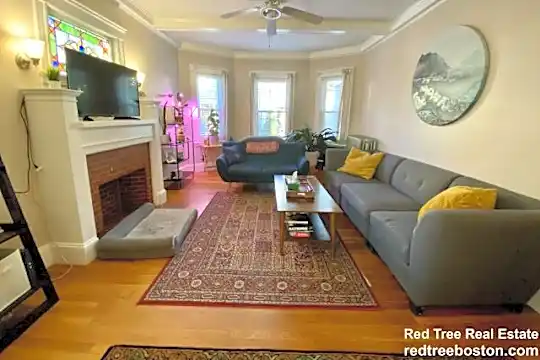 51 Patten St Photo 2