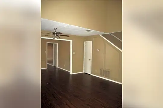 1745 Northview Photo 2