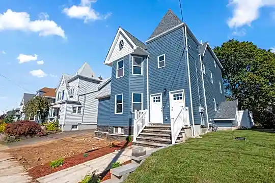 273 Randolph Ave #1 Photo 2