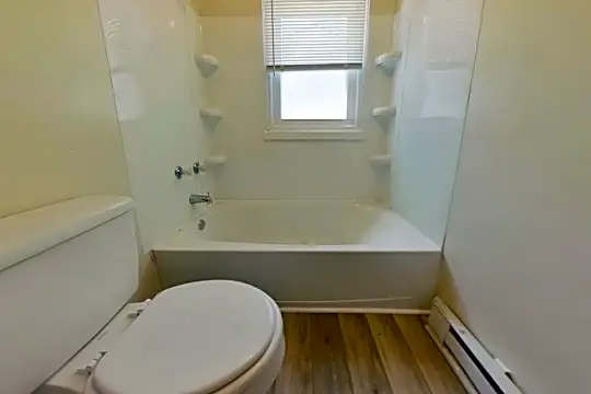 1205 Asheboro St Photo 2