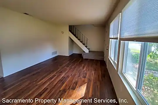 8881 La Riviera Dr Photo 2