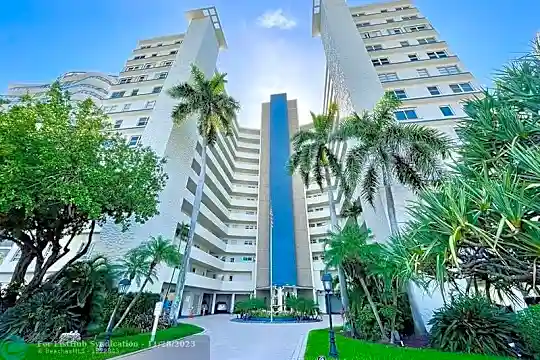 710 N Ocean Blvd #802 Photo 2