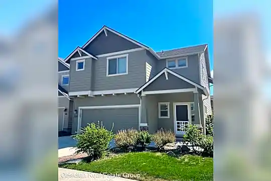 21187 SE Kayla Ct Photo 1
