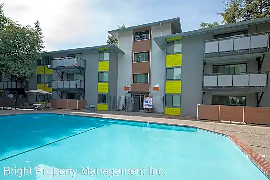 1255 University Ave Photo 1