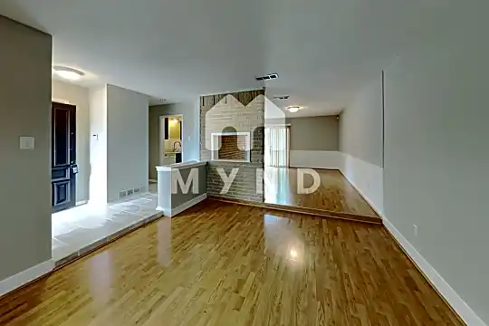 4302 Justice Lane Photo 2