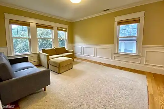 57 Lawton St Photo 2
