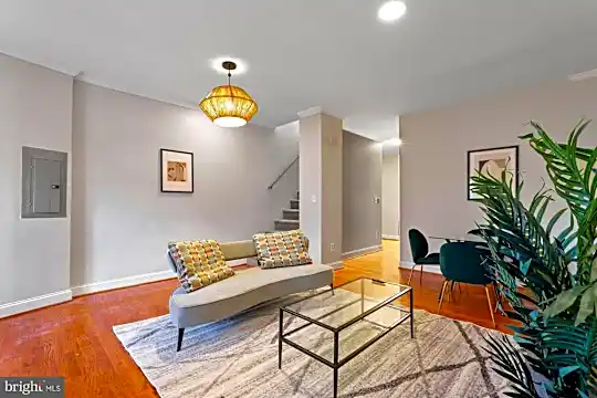 42 Florida Ave NW Photo 1