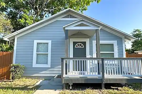 1156 Engman St Photo 1