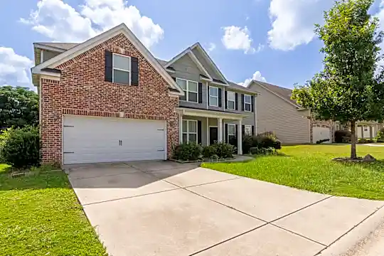 1440 Summit Way Photo 2