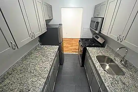 6 E 167th St Photo 2