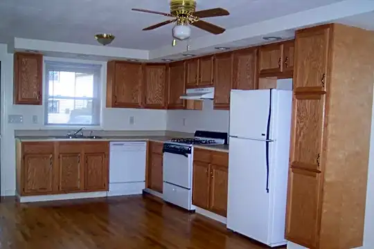 Townhouse East Photo 2