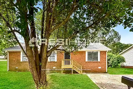 4121 Hunting Drive Photo 1