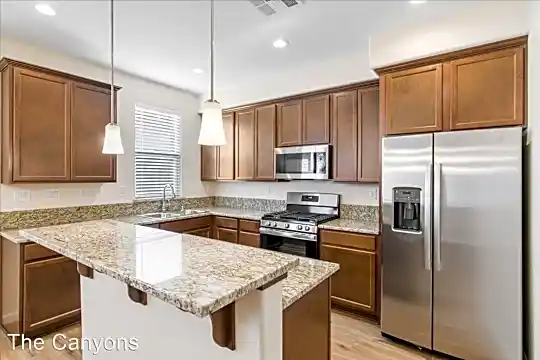 2277 Snow Cyn Dr Photo 2