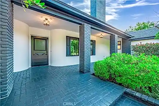 10777 Winnetka Ave Photo 2
