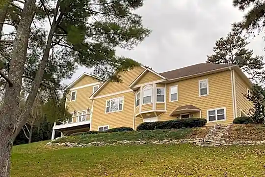 170 South Willow Brook Drive Photo 1