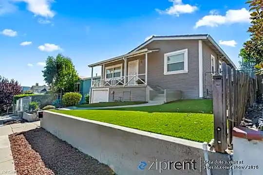 7909 Fontaine St Photo 2