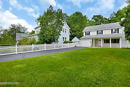 26 Lockwood Dr Photo 2
